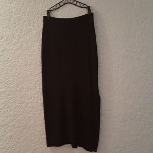 No. 22 Long Black Skirt